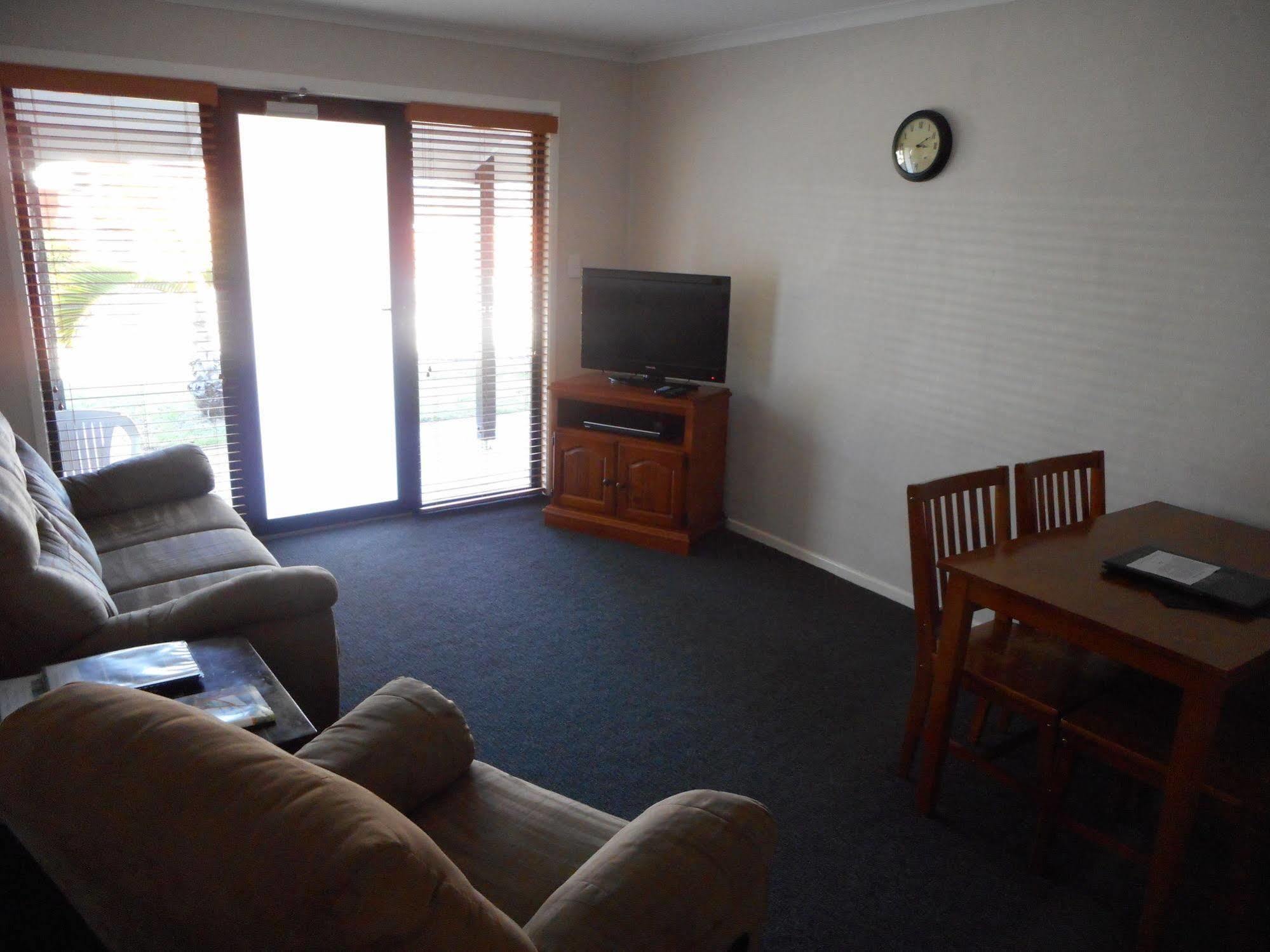 Hervey Bay Colonial Lodge Torquay Exterior photo